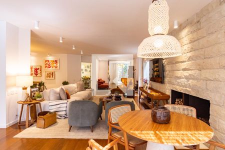 Casa à venda com 3 quartos, 550m² em Jardim Vitoria Regia (zona Oeste), São Paulo