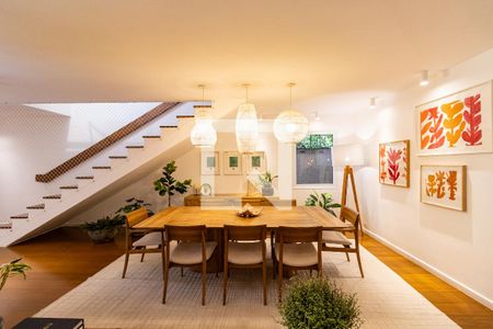 Casa à venda com 3 quartos, 550m² em Jardim Vitoria Regia (zona Oeste), São Paulo