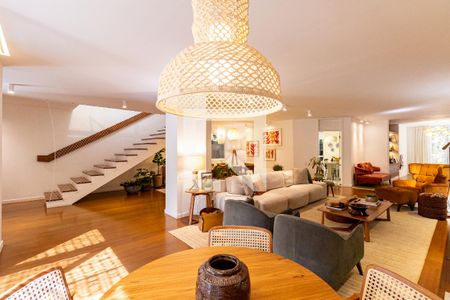 Casa à venda com 3 quartos, 550m² em Jardim Vitoria Regia (zona Oeste), São Paulo