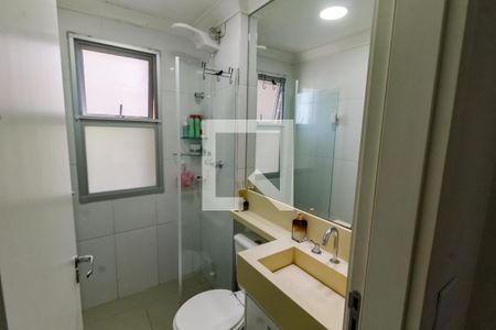 Banheiro de apartamento para alugar com 2 quartos, 46m² em Jardim Catanduva, São Paulo