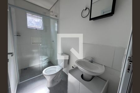 Banheiro de kitnet/studio para alugar com 1 quarto, 25m² em Km 18, Osasco