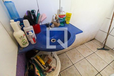 Banheiro de casa para alugar com 1 quarto, 25m² em Jardim Nélia, São Paulo