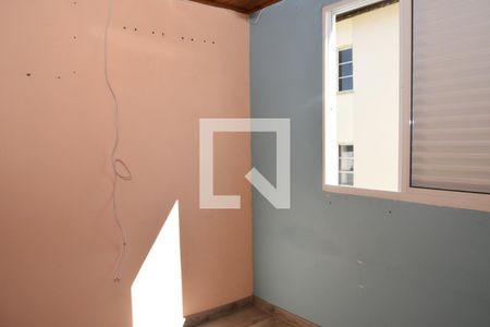 Quarto 1 de apartamento para alugar com 2 quartos, 47m² em Jardim Guaruja, Embu das Artes