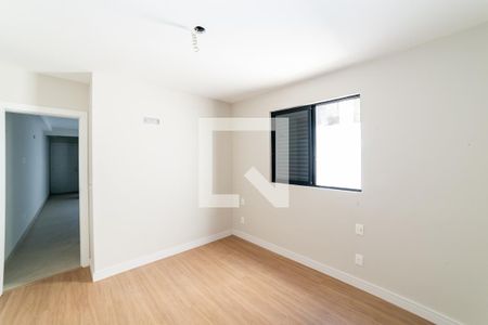 Quarto de apartamento à venda com 1 quarto, 90m² em Sagrada Família, Belo Horizonte