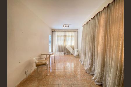 Casa à venda com 4 quartos, 400m² em Del Castilho, Rio de Janeiro