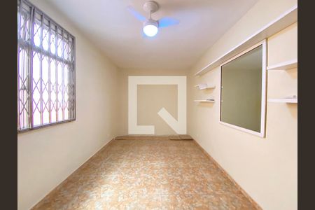 Casa à venda com 4 quartos, 400m² em Del Castilho, Rio de Janeiro