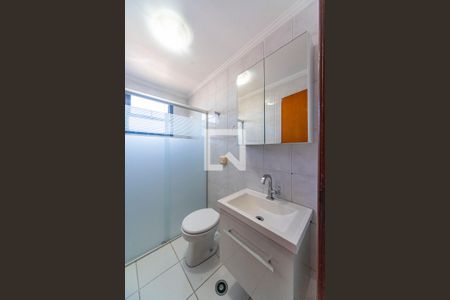 Banheiro de apartamento para alugar com 2 quartos, 60m² em Vila Curuçá, Santo André