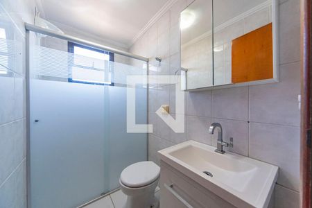 Banheiro de apartamento para alugar com 2 quartos, 60m² em Vila Curuçá, Santo André