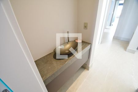 Lavabo de casa de condomínio à venda com 3 quartos, 423m² em Lot. Residencial Arborais, Campinas