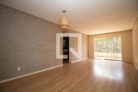 Sala de casa para alugar com 3 quartos, 135m² em Q B2, Brasília