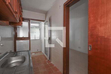 Cozinha de apartamento para alugar com 1 quarto, 45m² em Jardim do Salso, Porto Alegre
