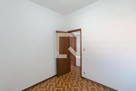 Casa à venda com 2 quartos, 124m² em Heliópolis, Belo Horizonte