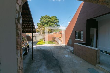 Casa à venda com 2 quartos, 124m² em Heliópolis, Belo Horizonte