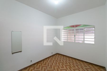 Casa à venda com 2 quartos, 124m² em Heliópolis, Belo Horizonte
