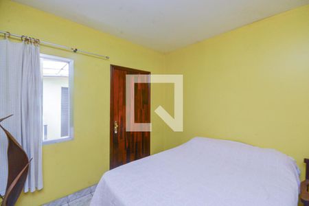 Quarto 2 de casa à venda com 5 quartos, 220m² em Parque Colonial, São Paulo