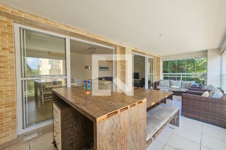Apartamento para alugar com 3 quartos, 158m² em Parque Enseada, Guarujá