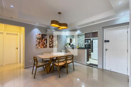 Sala de apartamento para alugar com 3 quartos, 116m² em Guilhermina, Praia Grande