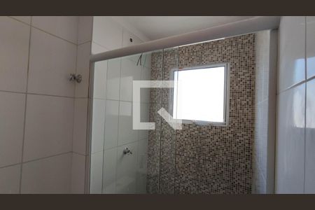 Banheiro da Suíte de apartamento para alugar com 2 quartos, 56m² em Vila Monteiro, Poá