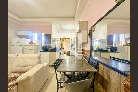 Sala de Jantar de casa para alugar com 2 quartos, 100m² em São João do Rio Vermelho, Florianópolis