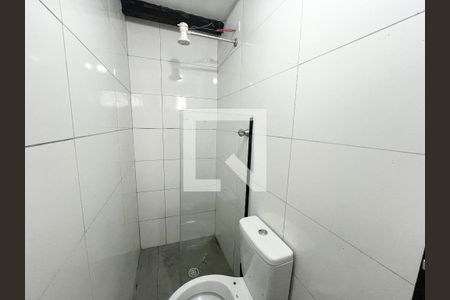 Banheiro de casa para alugar com 1 quarto, 25m² em Vila Santa Maria, São Paulo