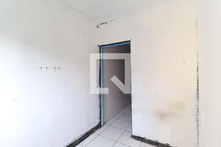 Quarto 1 de casa para alugar com 2 quartos, 23m² em Parque Casa de Pedra, São Paulo