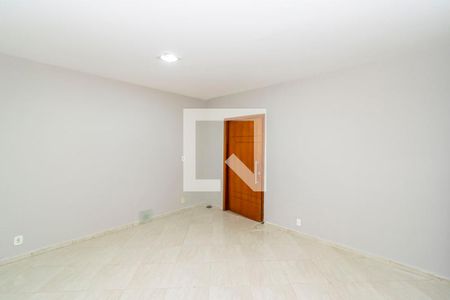 Sala de casa para alugar com 2 quartos, 100m² em Vila Kosmos, Rio de Janeiro