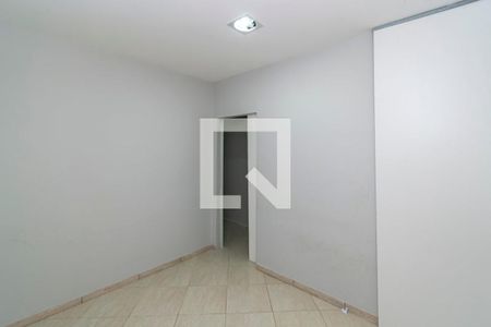 Quarto 1 de casa para alugar com 2 quartos, 100m² em Vila Kosmos, Rio de Janeiro