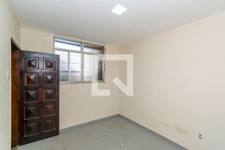Quarto 2 de casa para alugar com 2 quartos, 100m² em Vila Kosmos, Rio de Janeiro