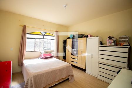 Quarto 1 de casa à venda com 6 quartos, 384m² em Industrial, Contagem