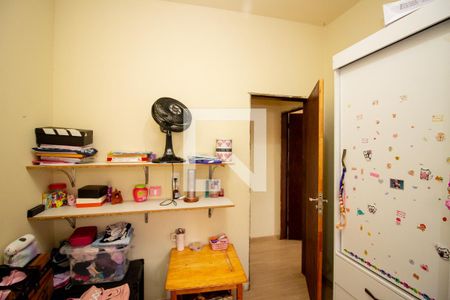 Quarto 2 de casa à venda com 6 quartos, 384m² em Industrial, Contagem