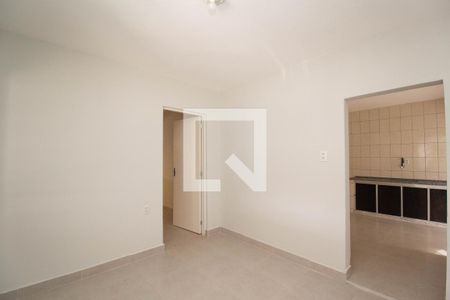 Sala de casa para alugar com 2 quartos, 136m² em Vila Bruna, São Paulo