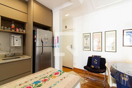 Cozinha de apartamento à venda com 2 quartos, 69m² em Vila Romana, São Paulo