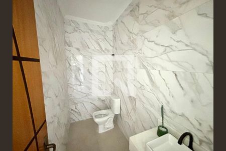 Banheiro de casa para alugar com 3 quartos, 150m² em Jardim Artur Alvim, São Paulo