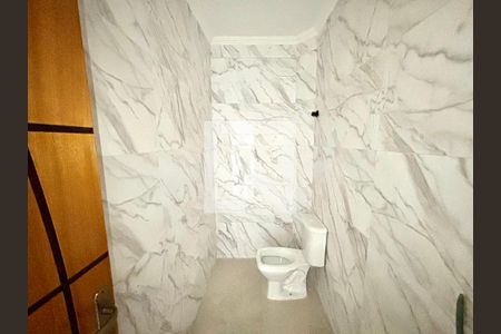 Banheiro de casa para alugar com 3 quartos, 150m² em Jardim Artur Alvim, São Paulo