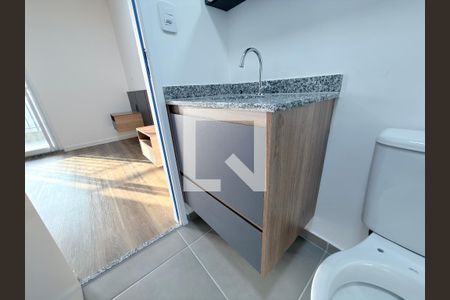 Banheiro de kitnet/studio para alugar com 1 quarto, 29m² em Mooca, São Paulo