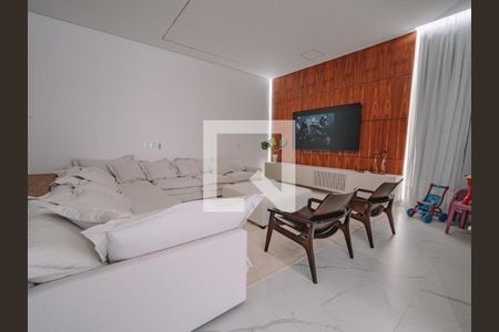 Casa à venda com 3 quartos, 700m² em Colinas da Anhanguera, Santana de Parnaíba