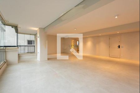 Apartamento à venda com 4 quartos, 230m² em Vila Uberabinha, São Paulo