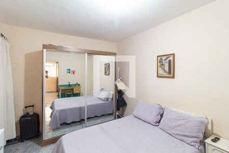 Quarto 1 - Casa 1 de casa à venda com 5 quartos, 385m² em Remédios, Osasco