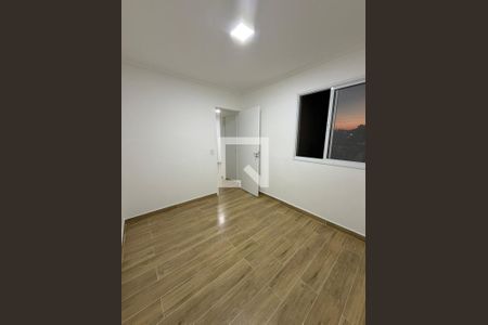Quarto de apartamento para alugar com 2 quartos, 42m² em Parque Pinheiros, São Paulo
