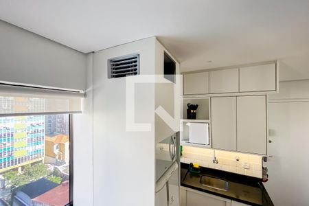 Sala / Cozinha de apartamento à venda com 1 quarto, 28m² em Consolação, São Paulo