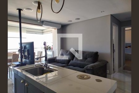 Sala com cozinha americana de apartamento à venda com 2 quartos, 58m² em Penha de França, São Paulo