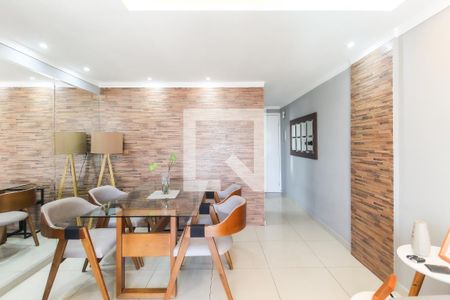 Sala de apartamento à venda com 3 quartos, 70m² em Vila Carmosina, São Paulo