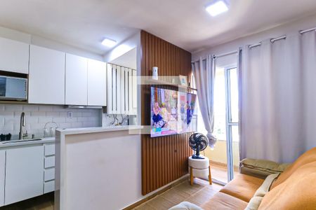 Sala de apartamento para alugar com 2 quartos, 40m² em Del Castilho, Rio de Janeiro