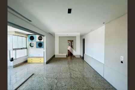 Apartamento para alugar com 4 quartos, 140m² em Buritis, Belo Horizonte
