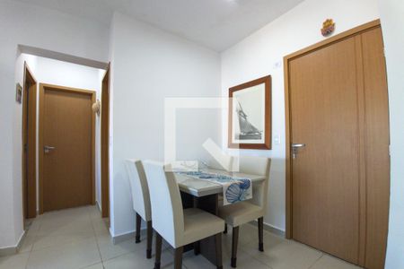 Sala de apartamento para alugar com 2 quartos, 71m² em Vila Tupi, Praia Grande