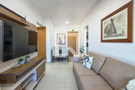 Sala  de apartamento para alugar com 2 quartos, 71m² em Vila Tupi, Praia Grande