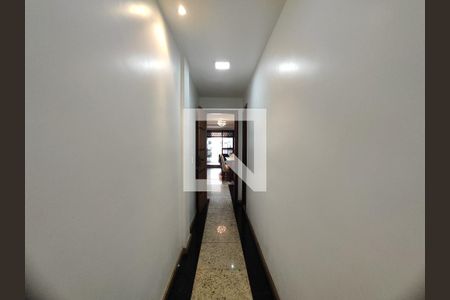 Corredor de apartamento para alugar com 3 quartos, 214m² em Recreio dos Bandeirantes, Rio de Janeiro
