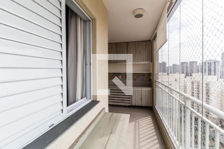 Varanda de apartamento para alugar com 2 quartos, 80m² em Jardim Tupanci, Barueri