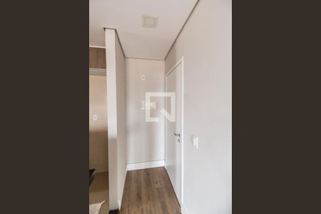 Entrada de apartamento para alugar com 2 quartos, 80m² em Jardim Tupanci, Barueri