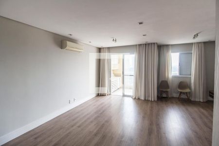 Sala  de apartamento para alugar com 2 quartos, 80m² em Jardim Tupanci, Barueri